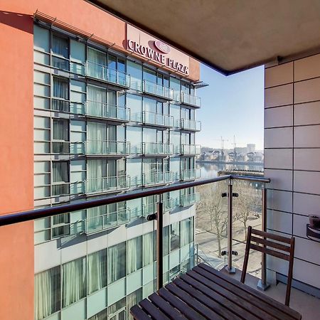 Free Parking - Stylish Three Bedroom Apartment By London Excel Eksteriør billede